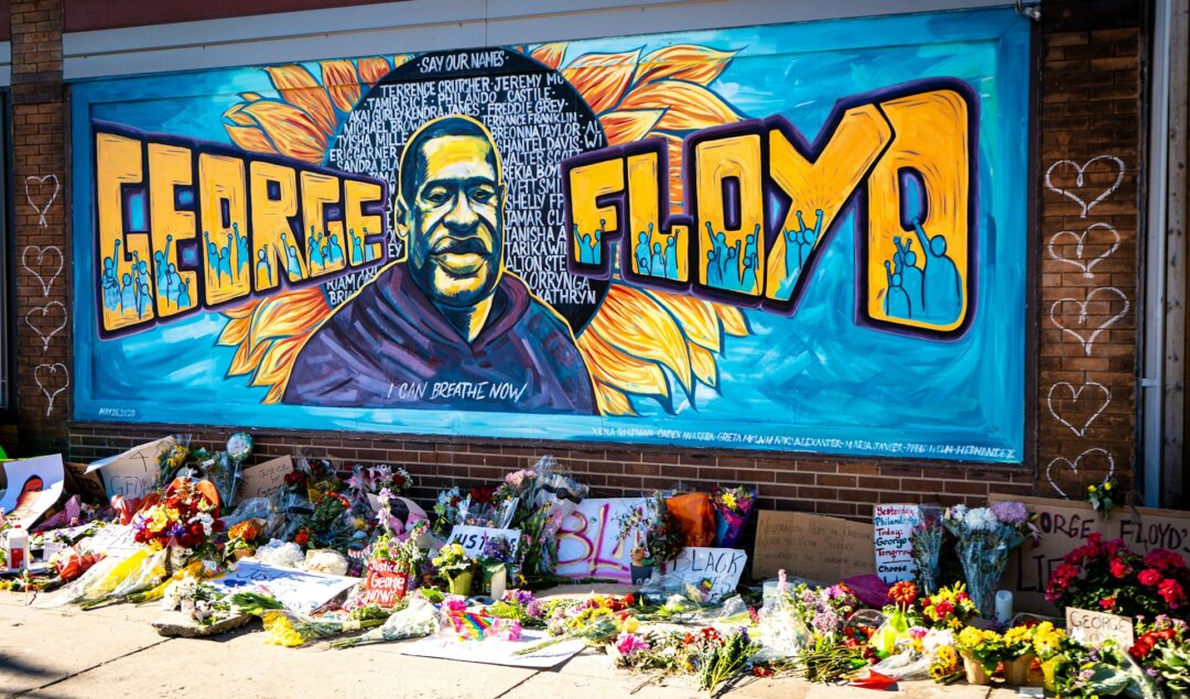 graffiti mural honoring george floyd